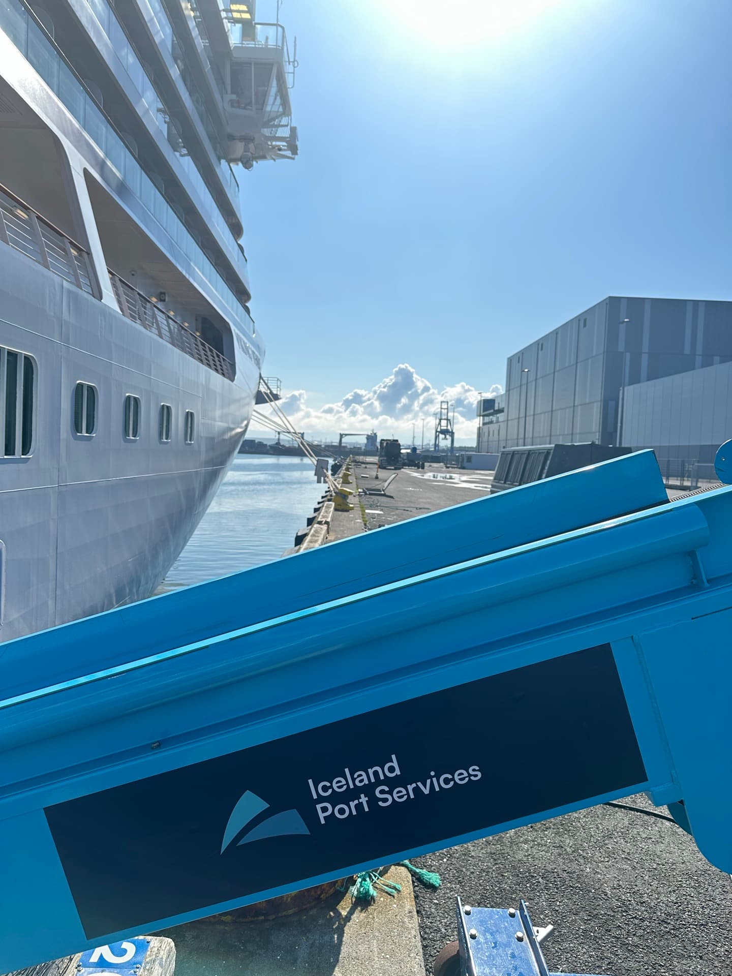 IPS equipment at the port alongside a cruise vessel